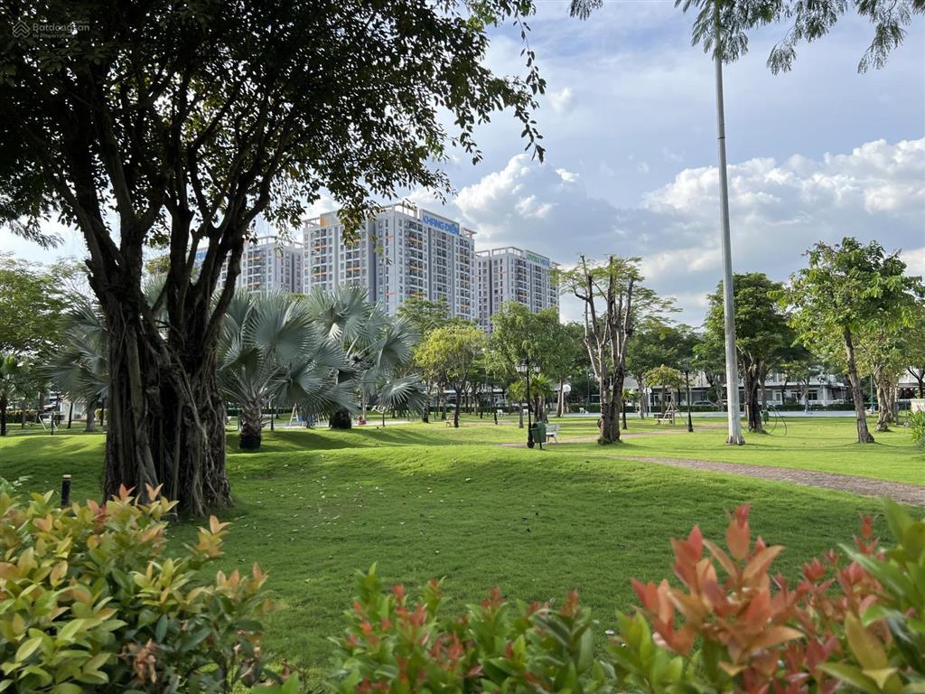 Lovera park full nội thất cao cấp,không có căn thứ 2 gía 8 tỷ, bớt lộc !