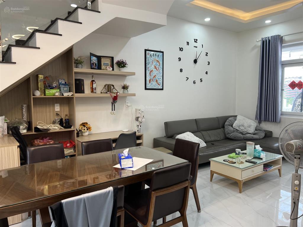 Lovera park full nội thất cao cấp,không có căn thứ 2 gía 8 tỷ, bớt lộc !