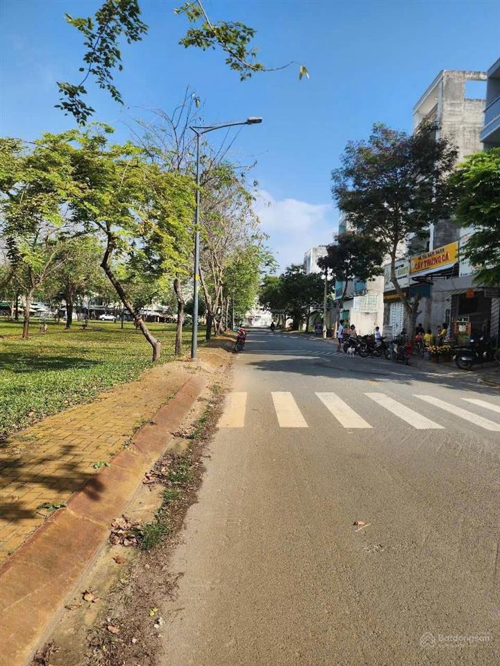 Bán đất biệt thự 8x20, dự án khang điền  gía 8,9 tỷ tl