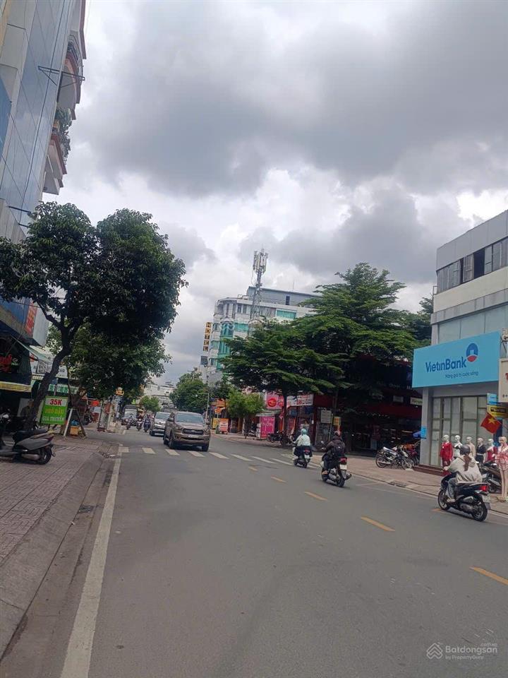 Bán nhà 2 mặt tiền khu tân hương, dt 4x14m, giá 9 tỷ hơn