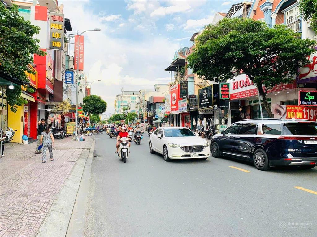 Căn duy nhất mặt tiền đường độc lập, dt 77m2