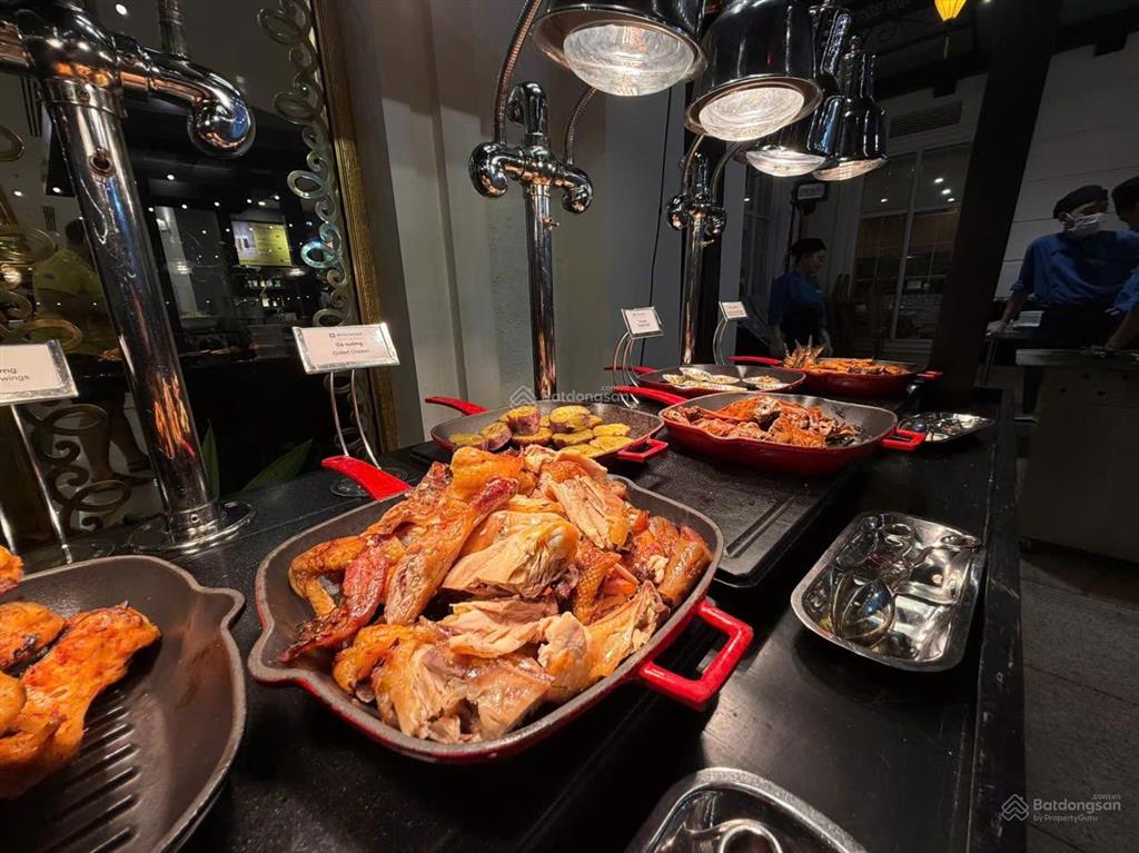 Chính chủ cần bán căn hộ view trực diện biển ở đà nẵng golden bay,y hình có hợp đồng sẵn cho thuê