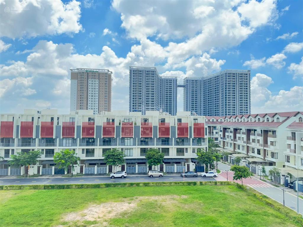 Nhà phố liền kề haruka,362m2 gián bán 10 tỷ, nhận nhà ngay