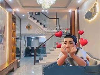 Siêu phẩm độc lập sân cổng riêng  phạm hữu điều !  diện tích 65 m x 3,5 tầng độc lậ