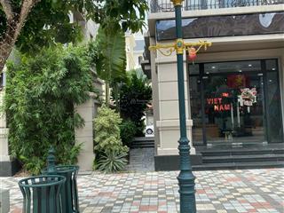 Bán biệt thự 150m2, 3 mặt thoáng, hướng đông bắc, 5 tầng , kinh đô ánh sáng vin 2 , gần vincom