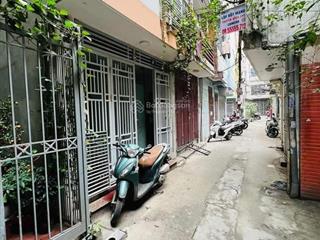 Siêu phẩm ba đình  lô góc  30m ra phố  ngõ rộng 3m xây chắc chắn