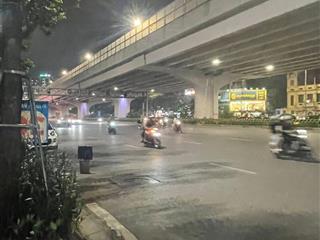 Căn ccmn phố phạm văn đồng  9 phòng kk  dòng tiền ổn định