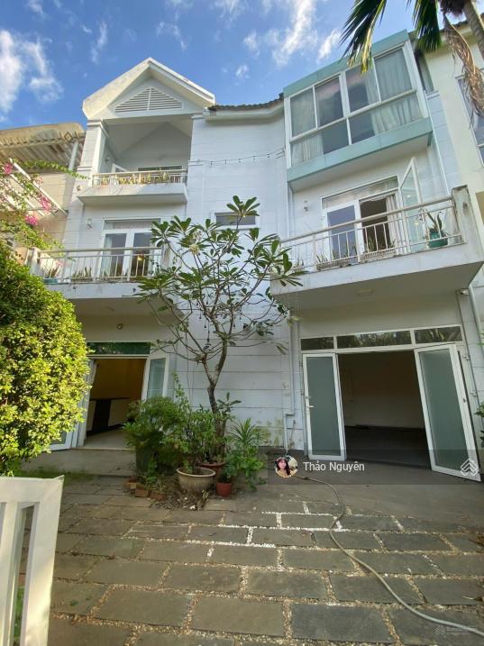 Chính chủ bán gấp căn nhà phố hoja villa chốt nhanh 14 tỷ 5 thương lượng khách thiện chí 0979 940 ***