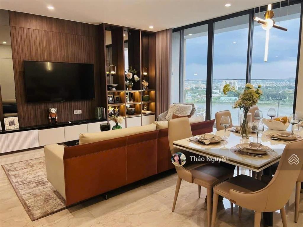 Mua trực tiếp cđt bán căn 3 pn đẹp góc thoáng 131 m2 giá tốt, hdt sẵn 0979 940 ***