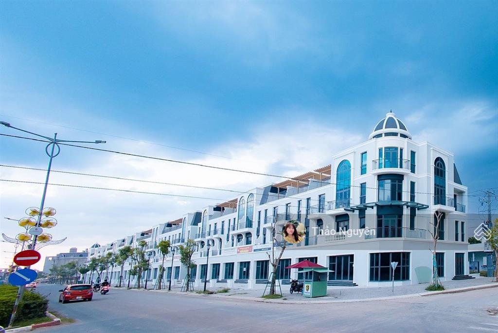 Chính chủ gửi bán chốt nhanh chỉ 7.8tỷ nhận nhà ngay cho thuê có dòng tiền cửa ngõ vin 0979 940 ***