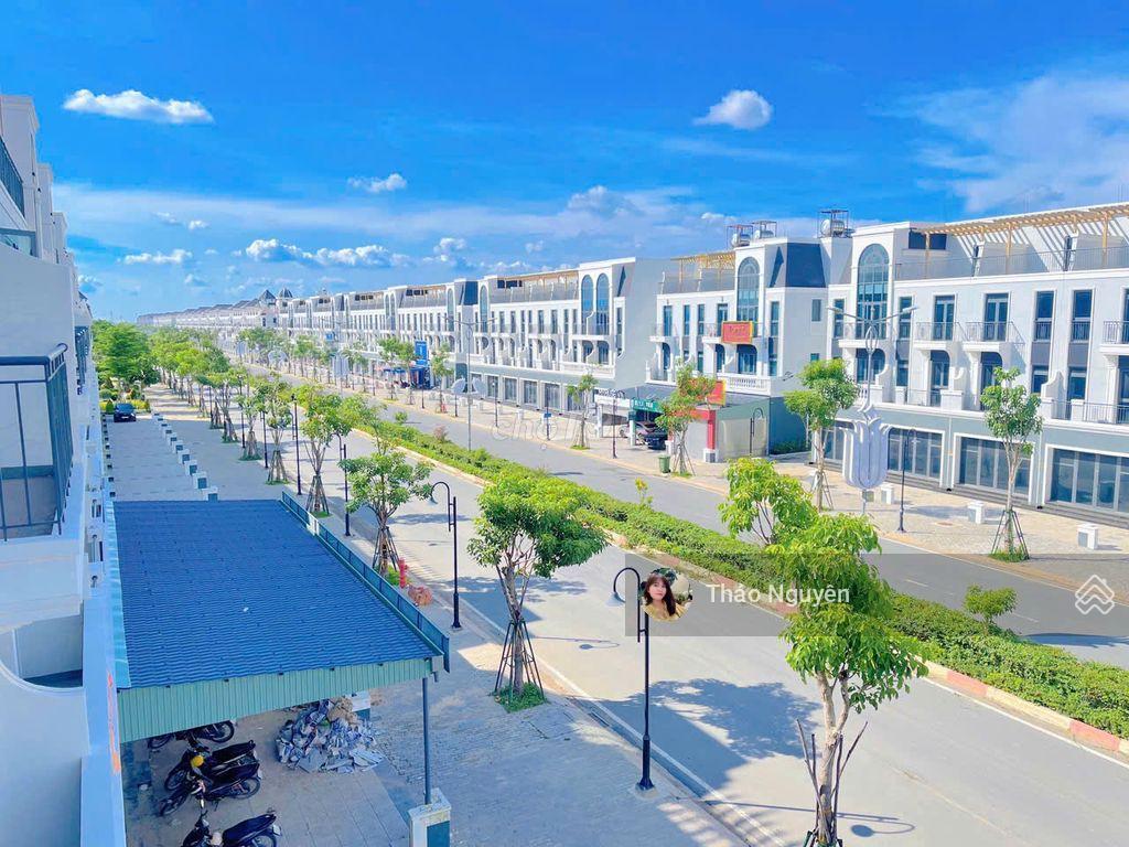 Chính chủ gửi bán chốt nhanh chỉ 7.8tỷ nhận nhà ngay cho thuê có dòng tiền cửa ngõ vin 0979 940 ***