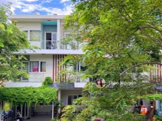 Chính chủ cần bán gấp nhà view thấy sông siêu thoáng chỉ 13.5 tỷ nt đẹp nhà ngang 8m  0979 940 ***