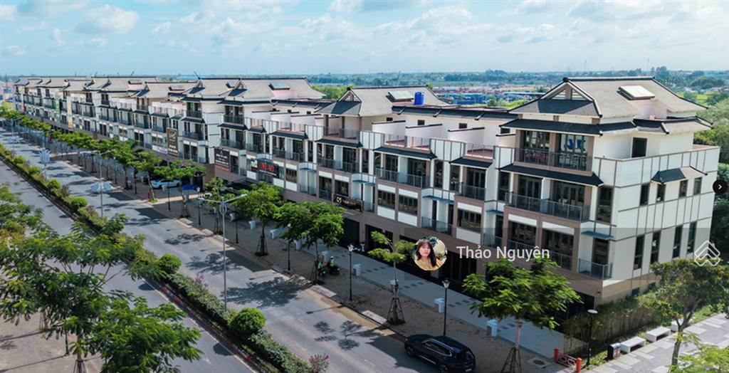 Chính chủ cần cho thuê shophouse mặt tiền đường 3/2 chỉ 20tr, thiết kế 1 trệt 2 lầu.  0979 940 ***