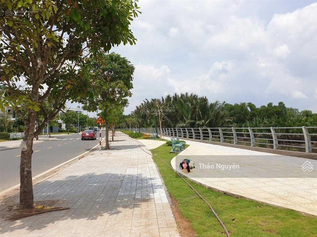 Bán gấp nhà phố thô chốt nhanh trong tuần, 7x20m giá 16.x tỷ thô 0979 940 *** thảo nguyên