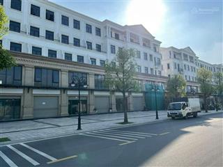 Cho thuê cặp shophouse 2 căn thông. 5 tầng,2 mặt tiền, dt140m2. gia25trth. 0909 044 ***