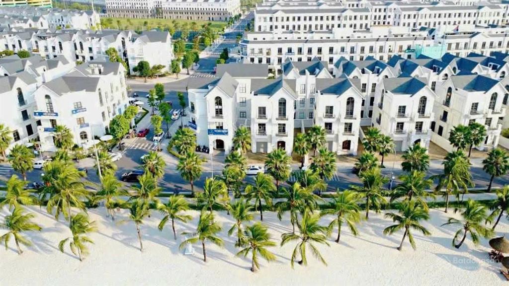 Cho thuê biệt thự đơn lập hải âu 01, mặt biển, thang máy. giá 30tr/th,  0909 044 ***