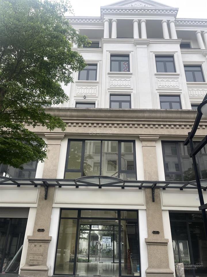 Cho thuê shophouse 5 tầng, dt 150m². giá 20tr/tháng
