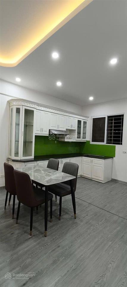 Cần bán căn góc 2 ngủ  kđt việt hưng, long biên. 69m2. để lại nội thất. giá 4 tỷ.  0981 716 ***
