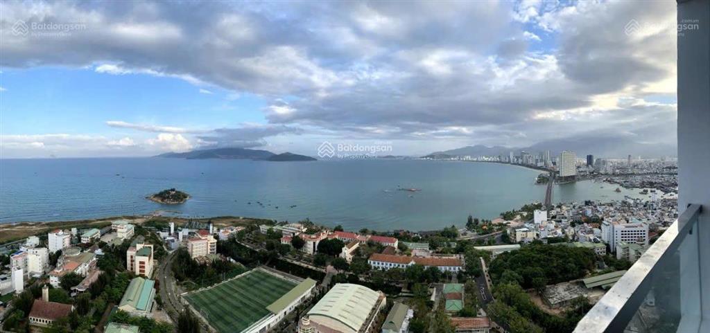 Chính chủ cần bán căn 3pn napoleon, view biển, bàn giao hoàn thiện, gần giếng trời cực mát, giá tốt
