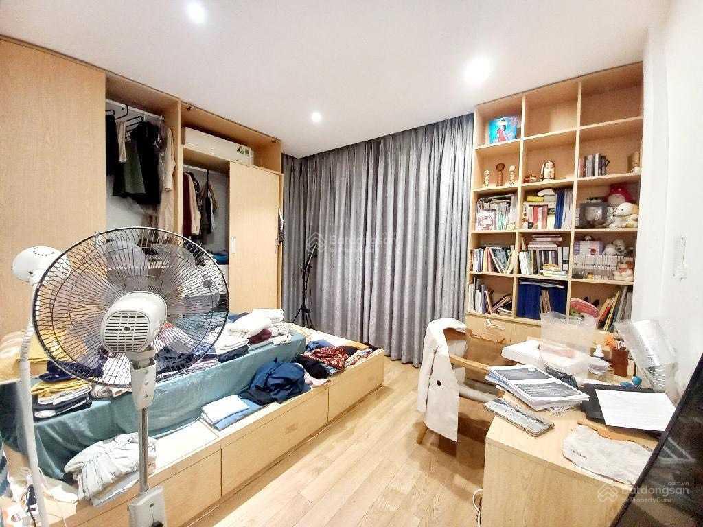 Bán nhà phân lô đỗ quang. dt 50 m² x 5 tầng, mt 4 m, ô tô tránh, kd tốt, khu vip. giá 21 tỷ