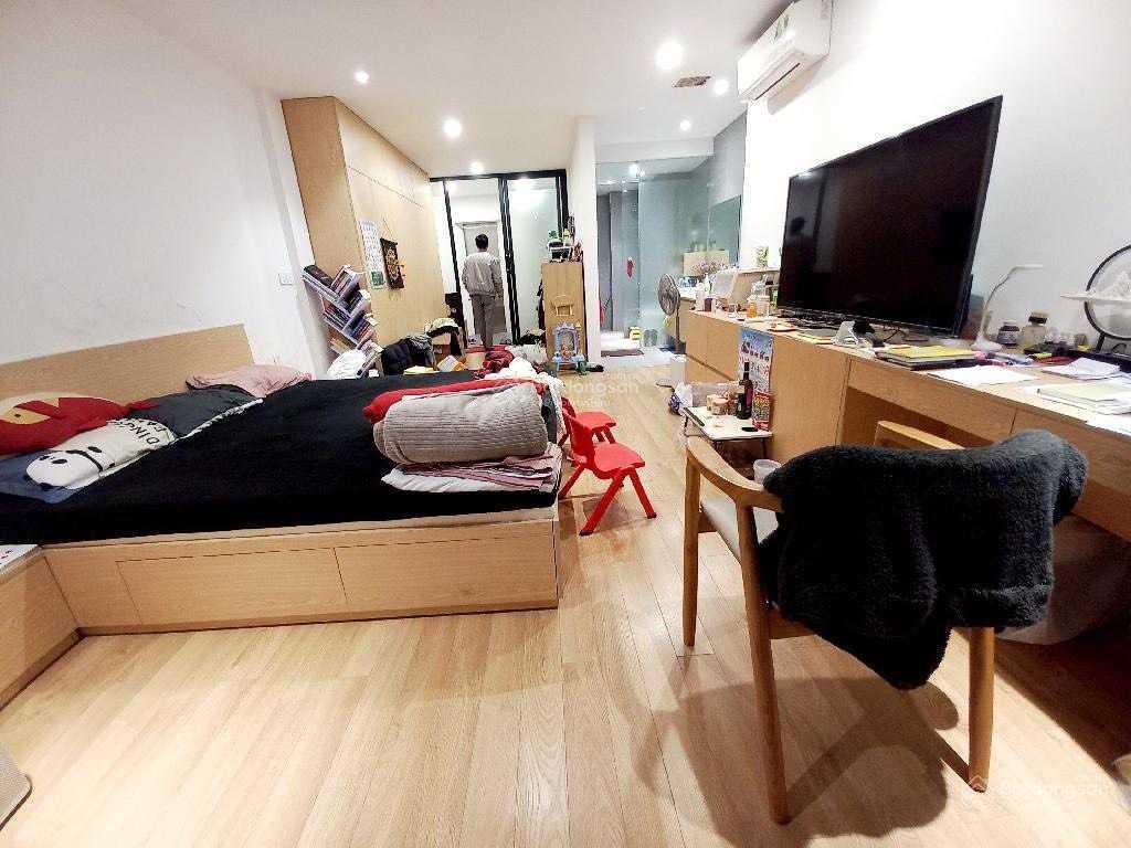 Bán nhà phân lô đỗ quang. dt 50 m² x 5 tầng, mt 4 m, ô tô tránh, kd tốt, khu vip. giá 21 tỷ