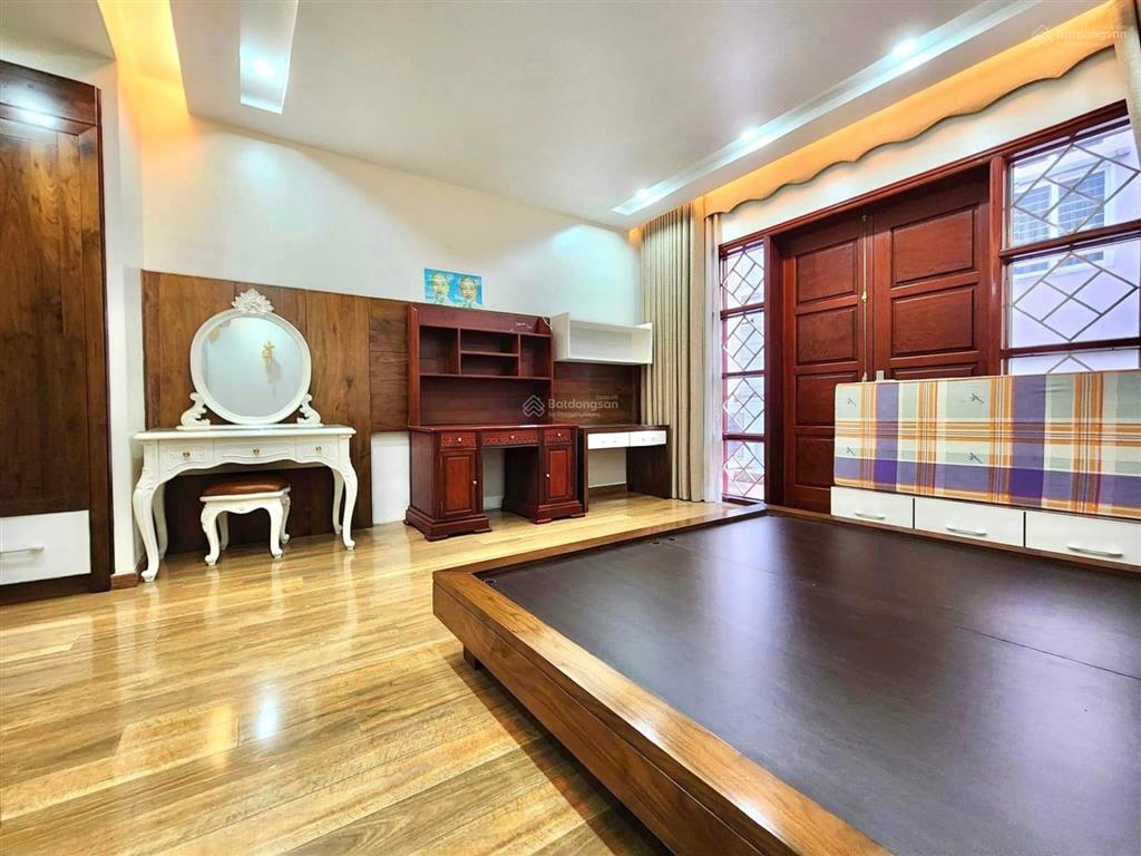 Bán liền kề ngõ 37 trần kim xuyến dt 75m2 x 5t, mt 6m ngõ thông, vỉa hè, ô tô tránh, kd, giá 32 tỷ