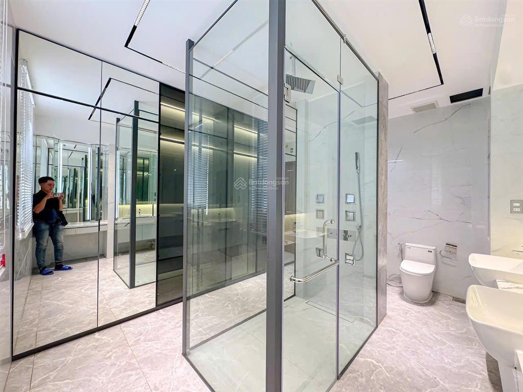 Nhà phố mới xây 4 x 15,5m, thang máy, gara, ngay huỳnh tấn phát q7. 0888 887 ***