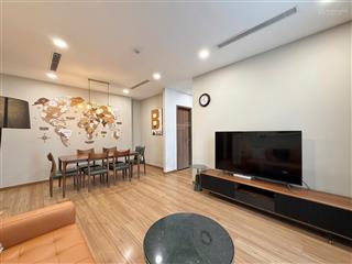 Cho thuê căn hộ 3 phòng ngủ, eco green q7, đầy đủ nội thất. giá 24 triệu/tháng.  0888 887 ***