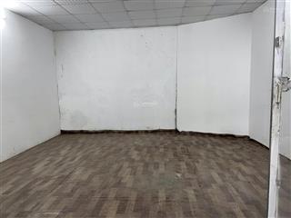 Cho thuê kho xưởng tại bằng b, linh đàm, dt 210m2 giá 16tr. kho cao 8m, có 3 fa, xe 10 tấn vào