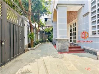 Bán biệt thự 282 m2 góc 2 mặt tiền kdc d2d võ thị sáu nội thất cao cấp 35 tỷ