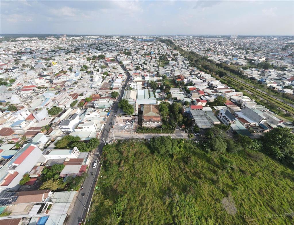 Siêu hiếm có góc 3 mặt tiền phường long bình, biên hòa, đồng nai, 6600m2 sẵn 200 thổ cư. sổ sẵn