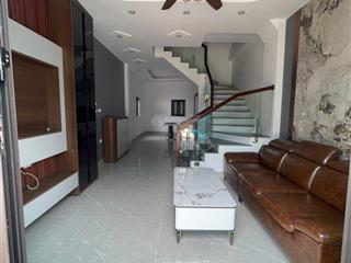 Chị gái mình cần bán nhà diện tích 41m2,không có căn thứ hai  mình để có giá tốt nhất