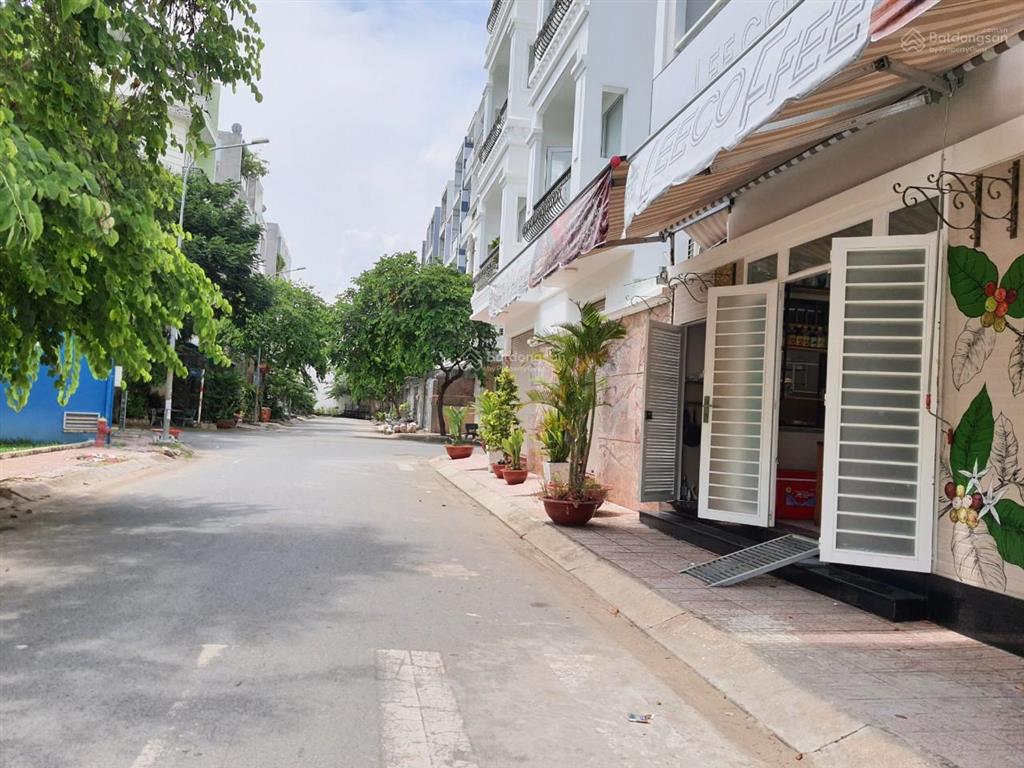 Dãy trọ lê đức thọ, p15, gv. dt 5m x 22m cấp 4 có lửng, đường 8m thông, giá 7,45tỷ tl