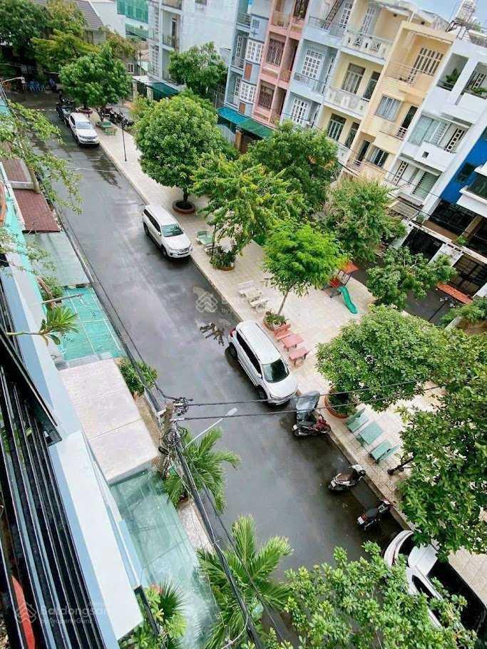 Nhà nguyễn oanh  khu biệt thự huy hoàng, p. 17, gv. dt 4m x 18m trệt lửng 3 lầu, giá 9,250 tỷ tl