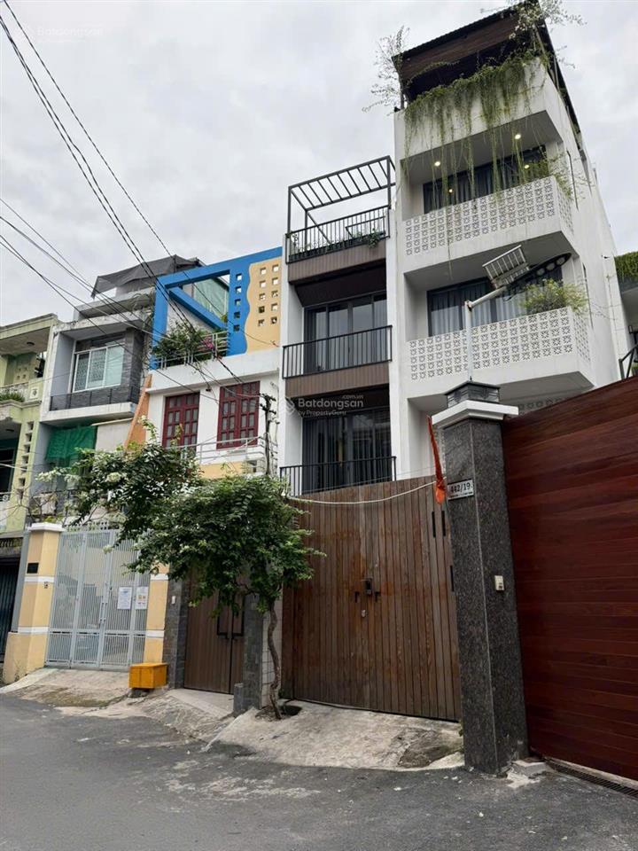 Nhà lê quang định, p.11, bình thạnh. cách lqđ 20m, hẻm 1/ . dt 4m x 20m trệt 3 lầu, giá 14ty tl