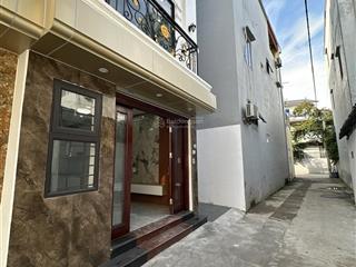 Gía cực tốt , bán nhà đông la dt 35m2  đường thông thoáng, ngay sát kđt đô nghĩa