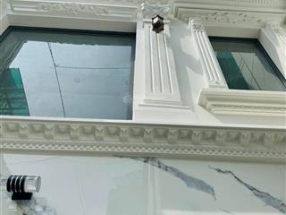 Nhà mới xây cao cấp nằm ngay emart tú mỡ  phan văn trị, 4,5m x 8m, 1 trệt, lửng, 2 lầu, st