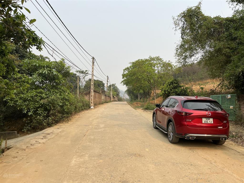 Chủ gửi bán lô đất 560m2 sẵn nhà xây kiên cố mặt đường thôn đồng chằm, xã đông xuân quốc oai hà nội