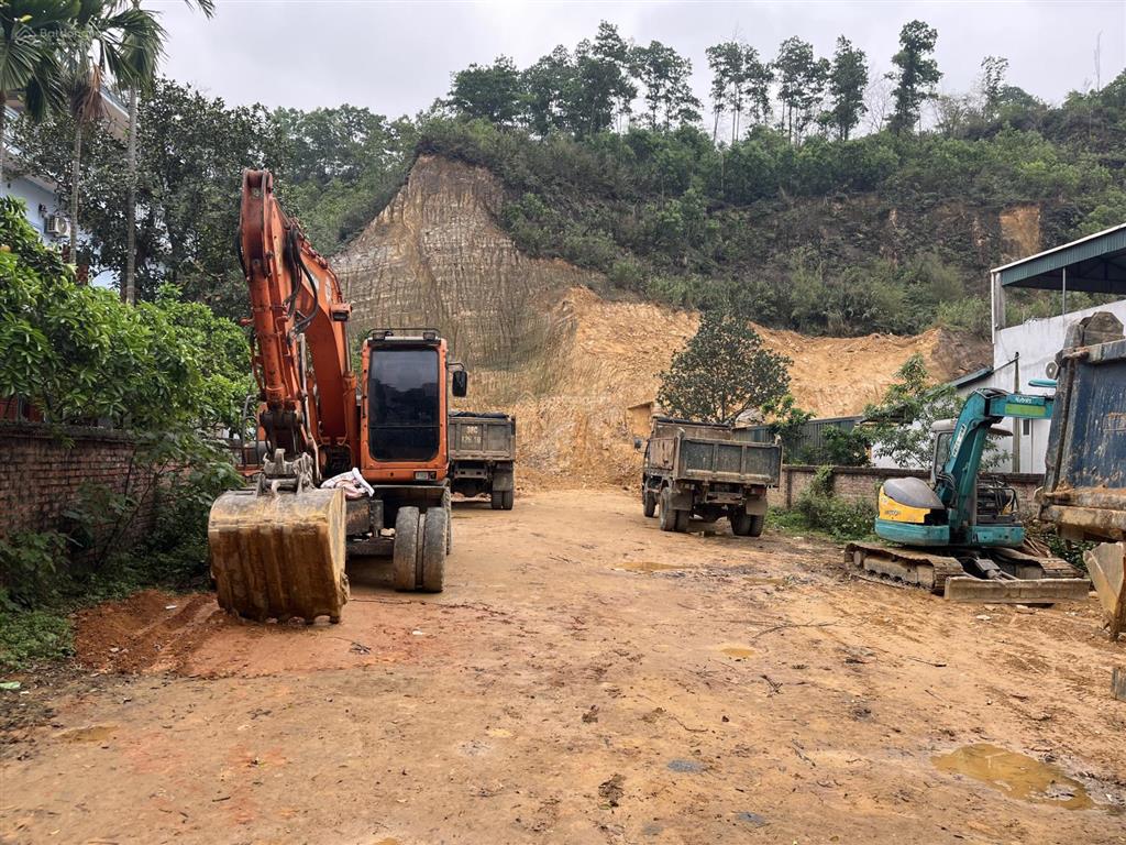 Chính chủ gửi bán lô đất mặt trục chính thôn đồng chằm xã đông xuân quốc oai hà nội