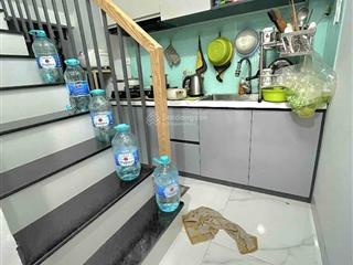 Gấp bán nhà 3 tầng, ngay văn cao tân phú, gần chợ tân hương, nhỉnh 4 tỷ chút còn tl.