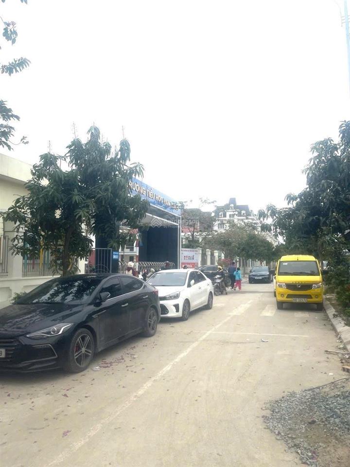 Lô góc 70m2 dịch vụ trạm trôi, hoài đức nhìn sang trường học