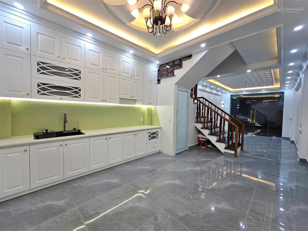 Cần bán căn nhà 3 tầng độc lập lô góc ô tô đỗ cửa , điện thông minh tại đồng hoà kiến an,hải phòng
