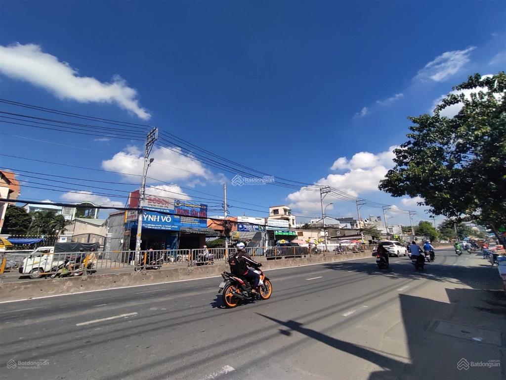 Bán lô đất đẹp 2 mặt tiền đường quốc lộ 13, p. hiệp bình phước tp thủ đức ngay vạn phúc city 6x42m