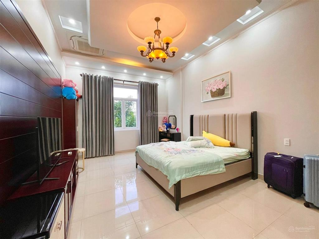 Bán biệt thự đẹp hồ bơi sân vườn khu bên sông phường hiệp bình chánh tp thủ đức