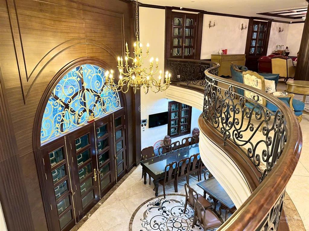Bán biệt thự đẹp góc 2 mặt tiền đường khu bên sông phường hiệp bình chánh tp thủ đức
