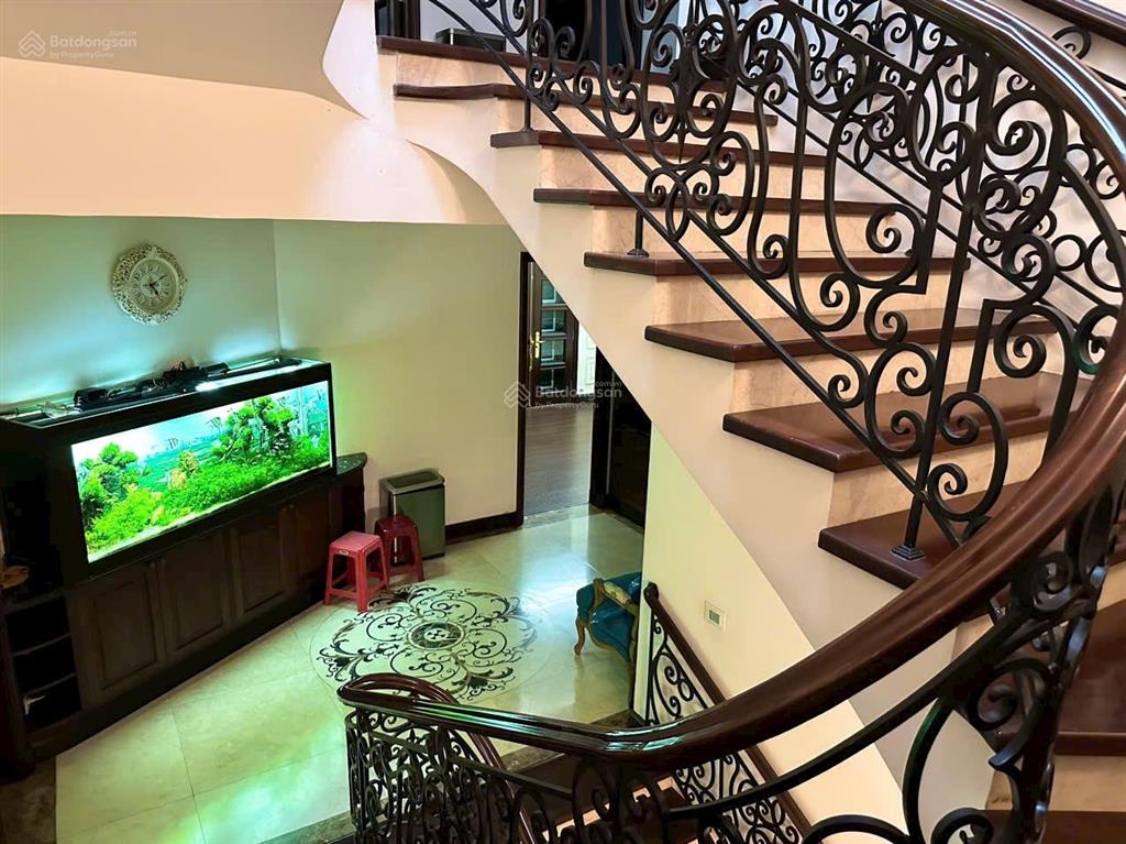 Bán biệt thự đẹp góc 2 mặt tiền đường khu bên sông phường hiệp bình chánh tp thủ đức