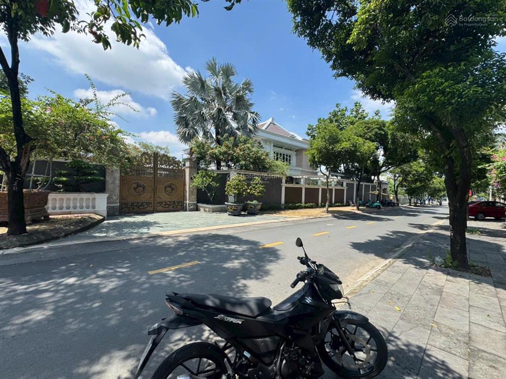 Bán biệt thự 810m2 (16,7m x 48,5m) mặt tiền công lý ngay trung tâm phường bình thọ tp thủ đức hcm