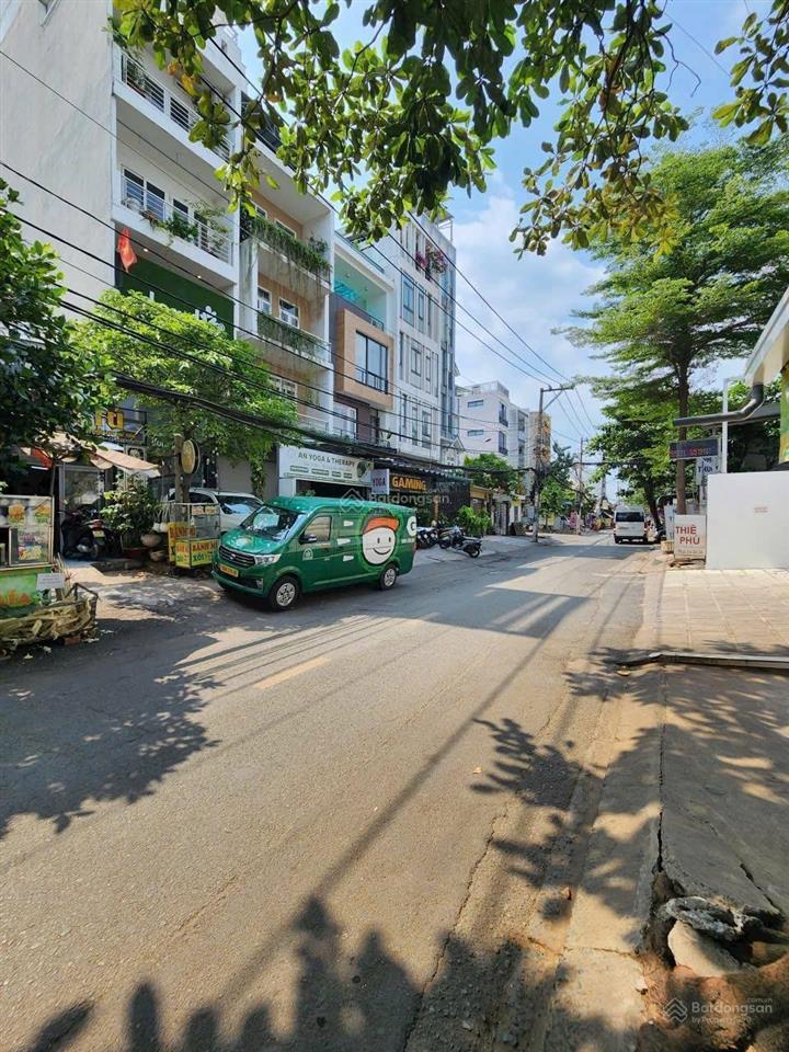 Bán đất xd hầm 6 tầng mặt tiền đường 18 khu bên sông phường hiệp bình chánh tp thủ đức