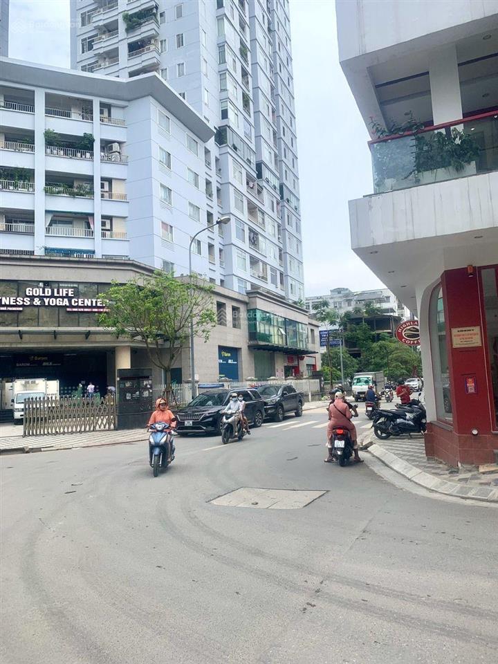 Bán đất phú xá, phú thượng, ngõ thông ô tô, 135m2, mt 7, 220tr/m2. 1 nhà ra mặt phố phú xá.
