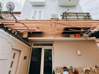Cho thuê biệt thự có sân vườn quận 7, trệt 2 lầu 7x26 4pn 4wc, nhà đẹp giá chỉ 25tr